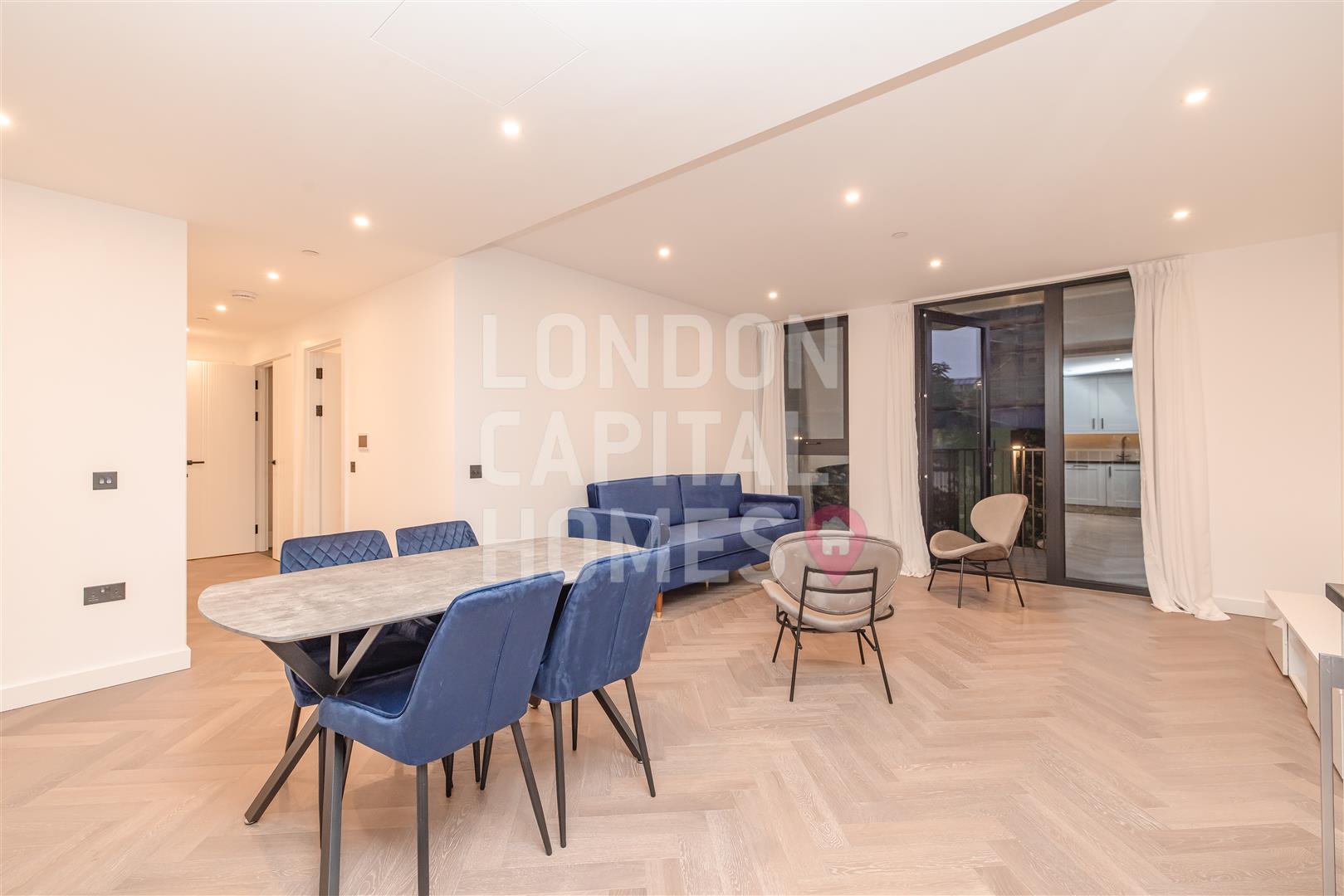 2 bed property in 1 Merino Gardens, London